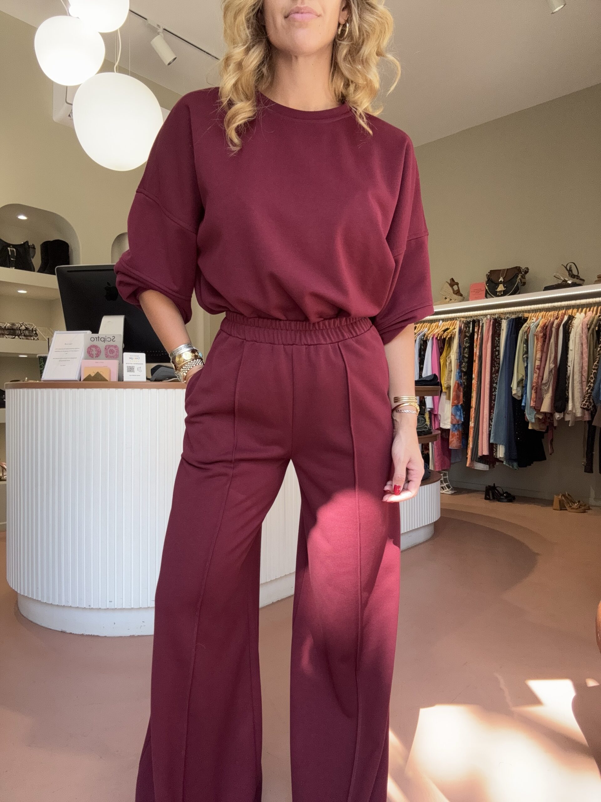 Cherry tracksuit - Image 2