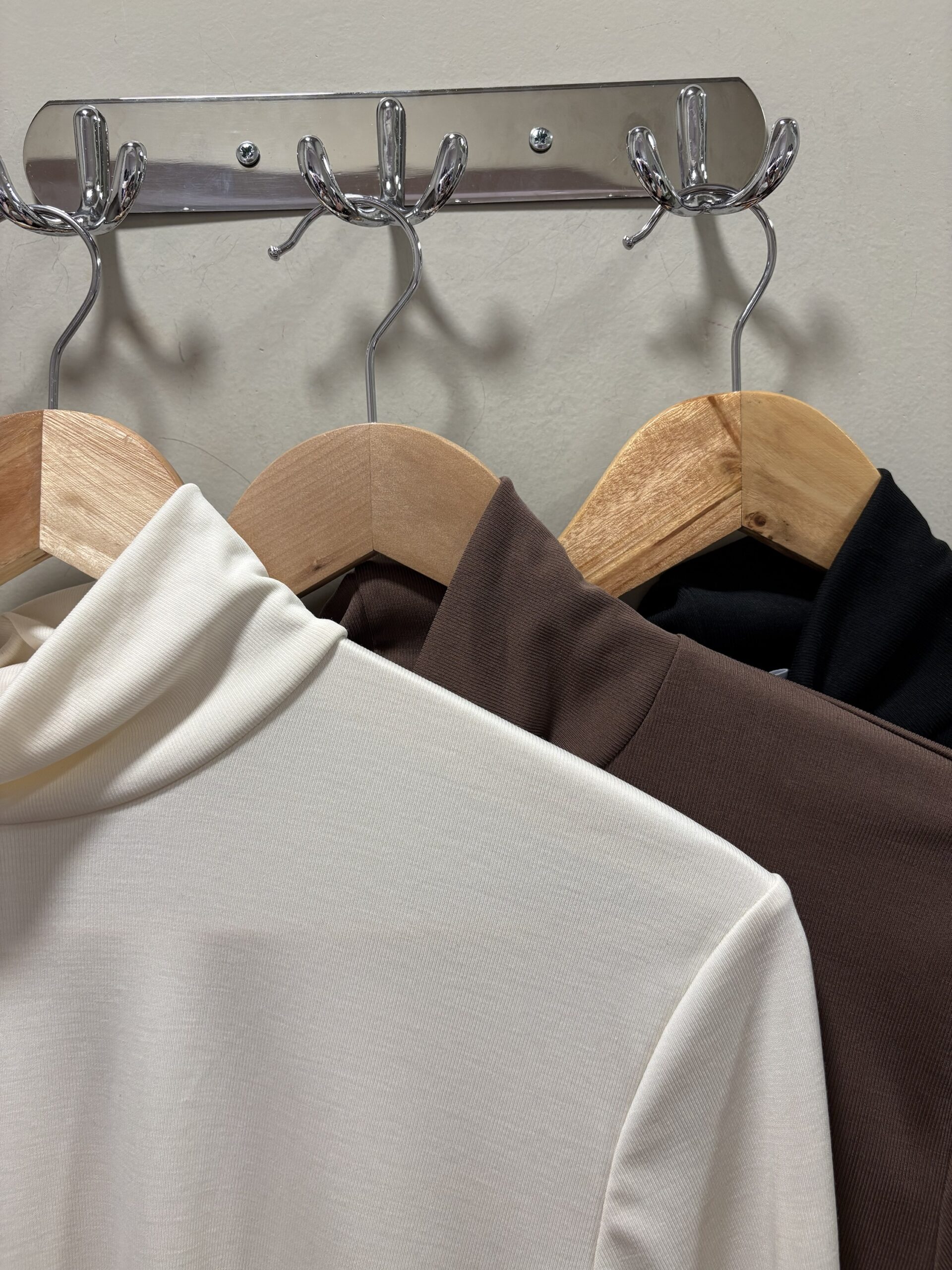 Rhea Basic Top 3colours - Image 3