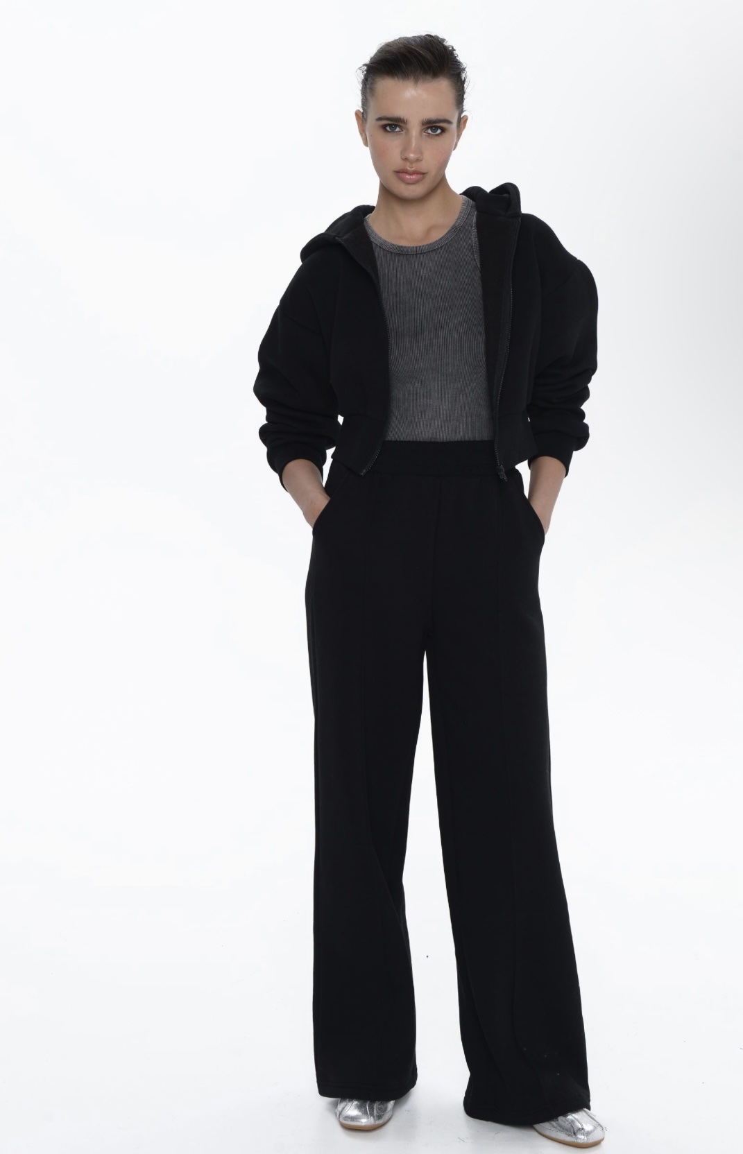 Suzara Tracksuit - 3 colours - Image 4
