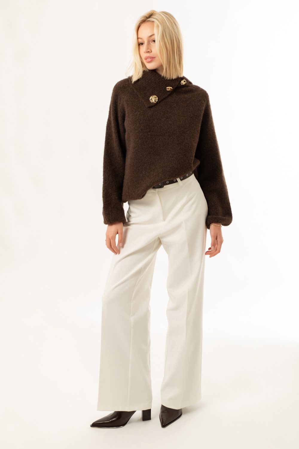 Elora Buttoned Sweater Brown - Image 2